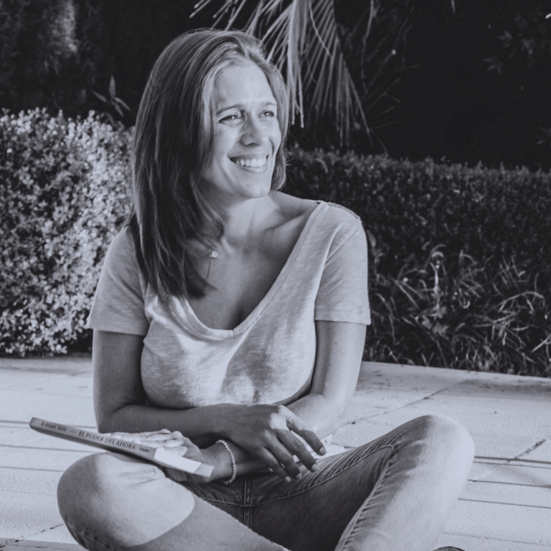 FOTO DE DANIELA MONSERRAT PRESENTANDO A MIND EAT